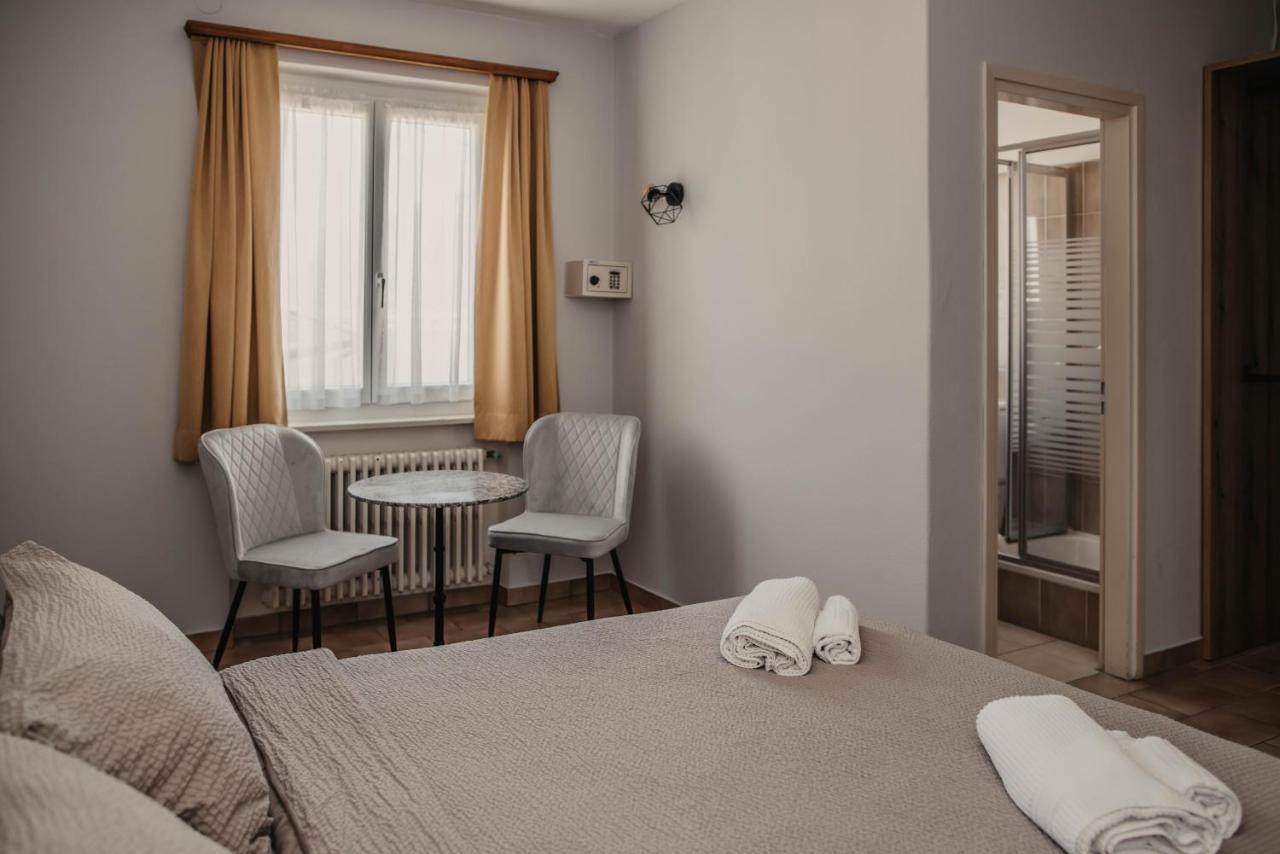 Albergo Ristorante Al Portico Gerra  Luaran gambar