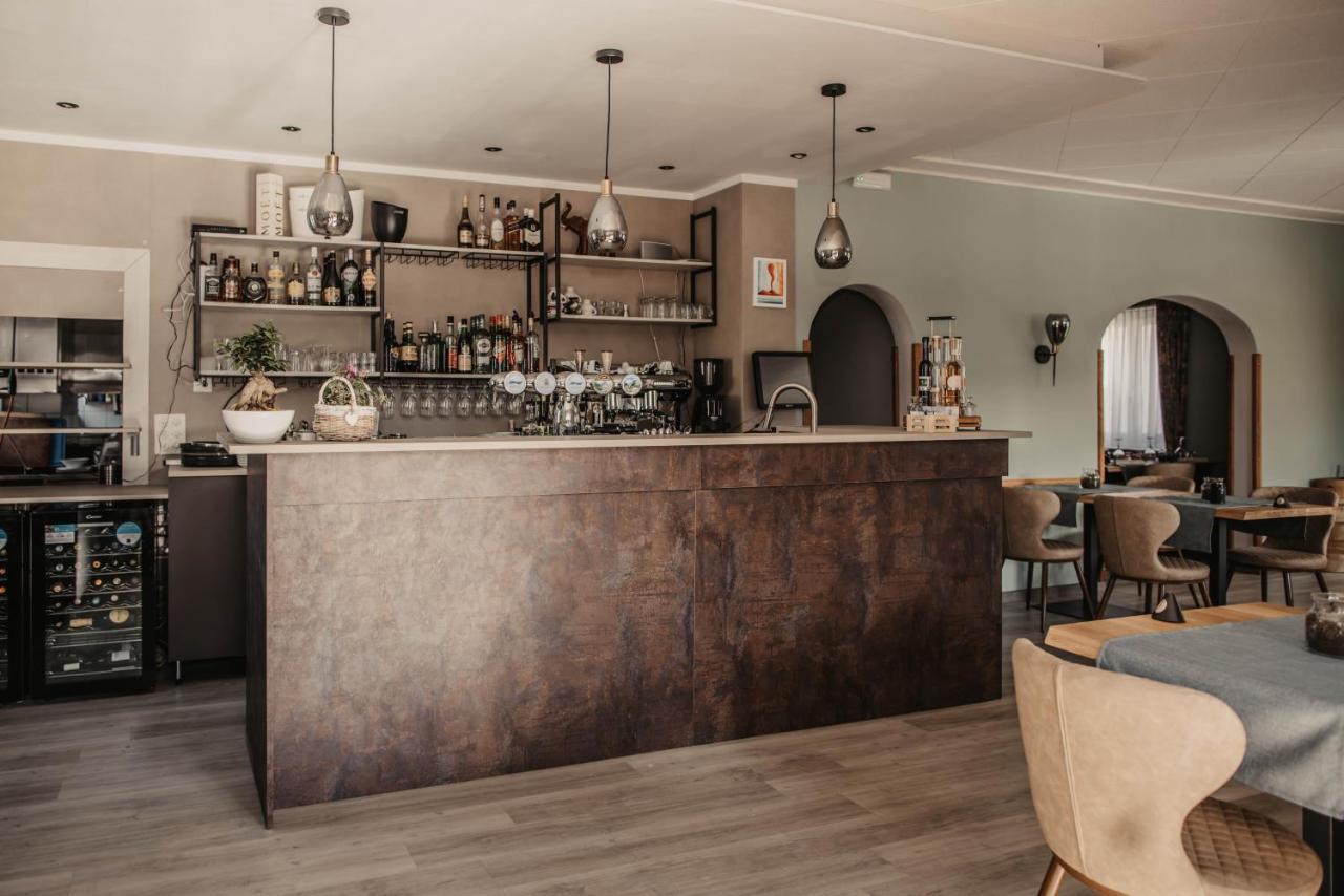 Albergo Ristorante Al Portico Gerra  Luaran gambar